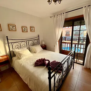 bedroom-medanomar-2.adeje-hotels.com/