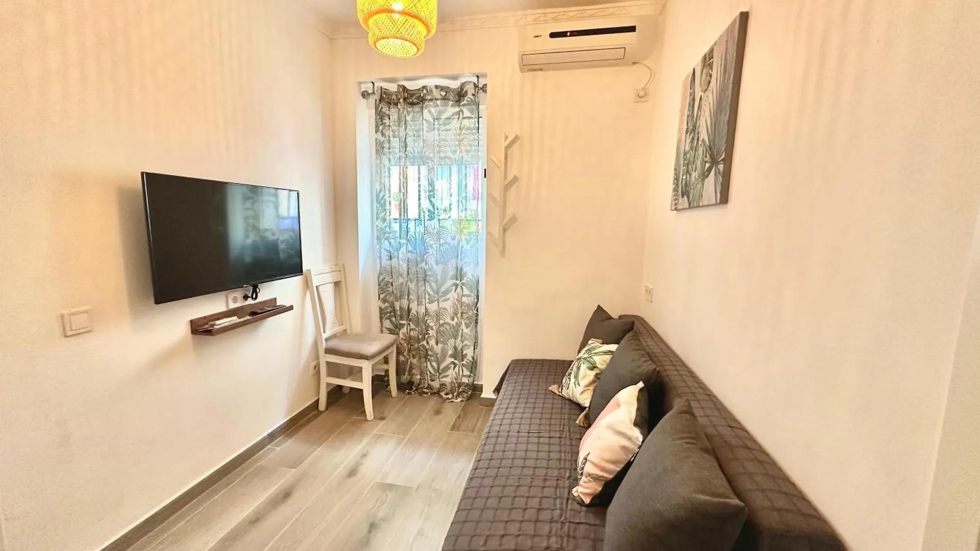 Jara Home Malaga Centro Apartment